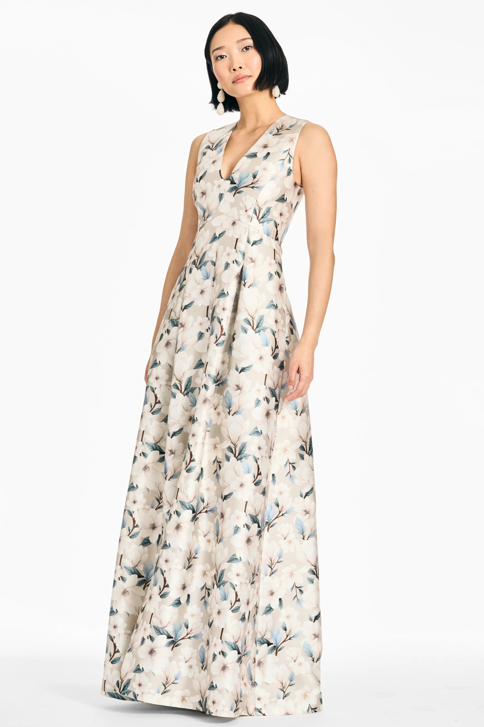 BROOKLYNNE GOWN - CHAMPAGNE MAGNOLIA - Image 3
