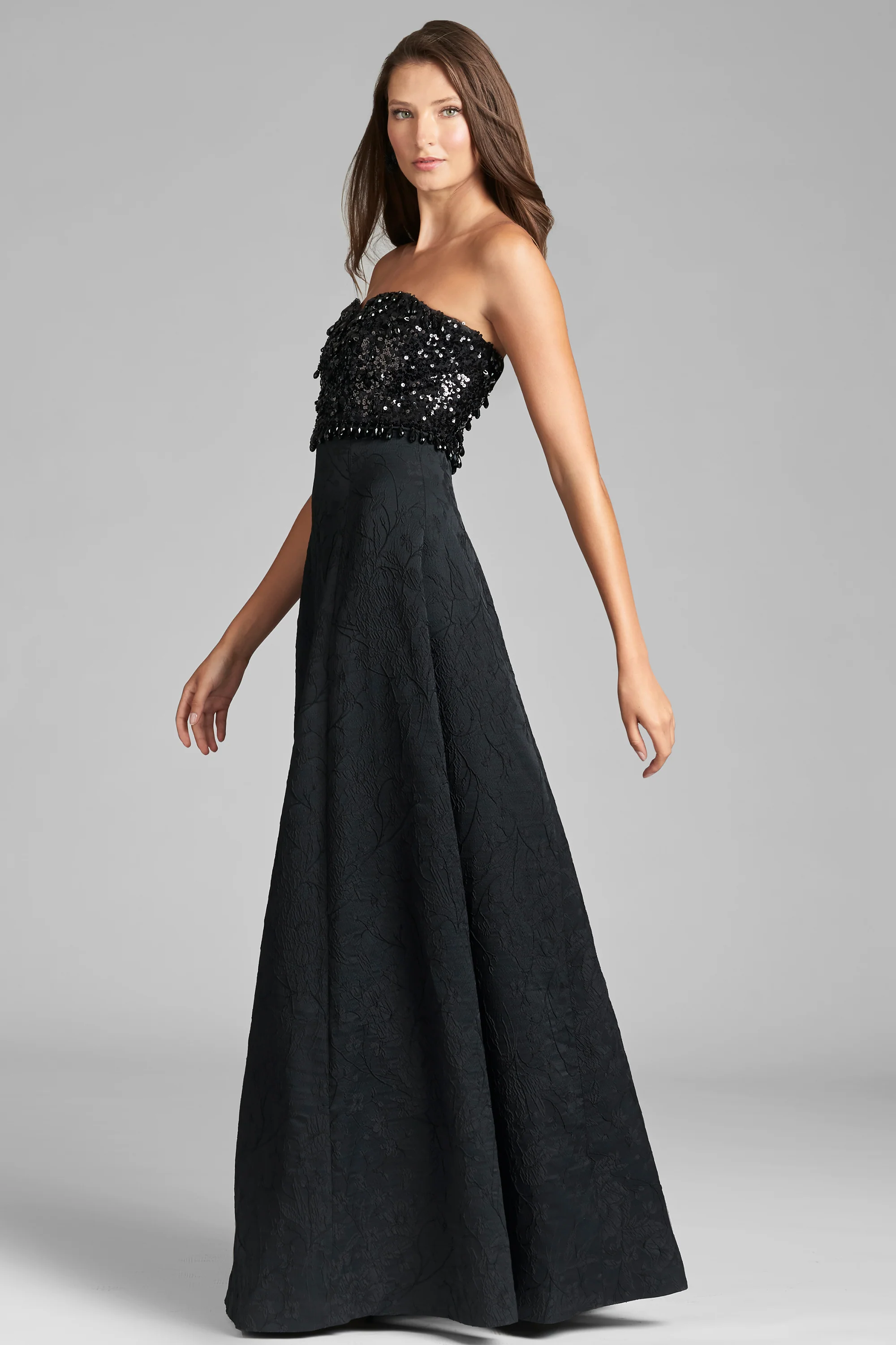 LILLIAN GOWN - BLACK - Image 5